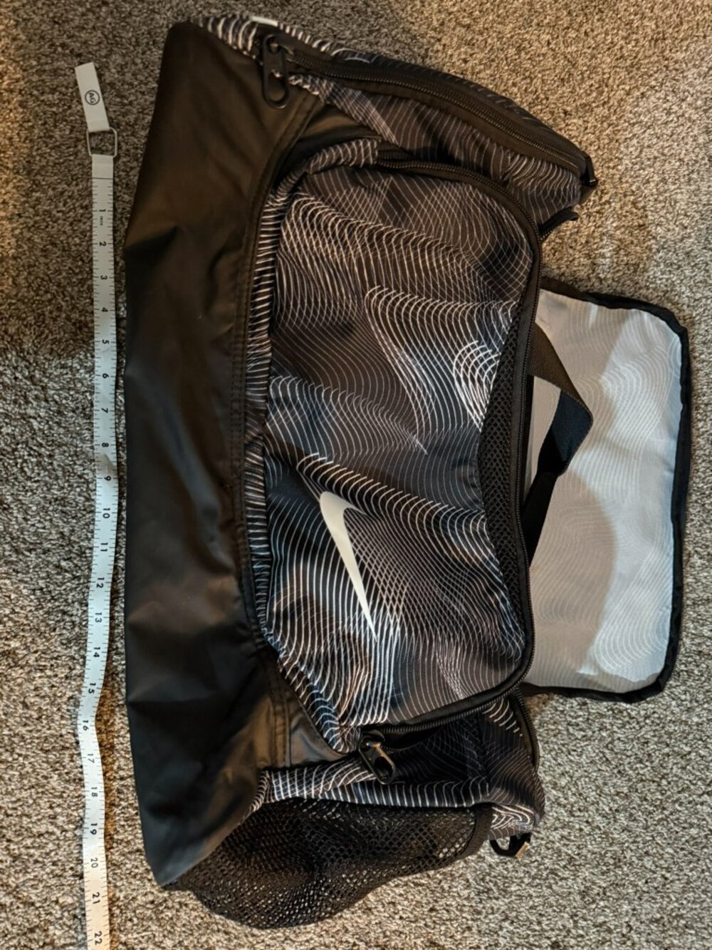 Nike Black White Graphic Print Gym Duffle Bag Sports Travel Overnight